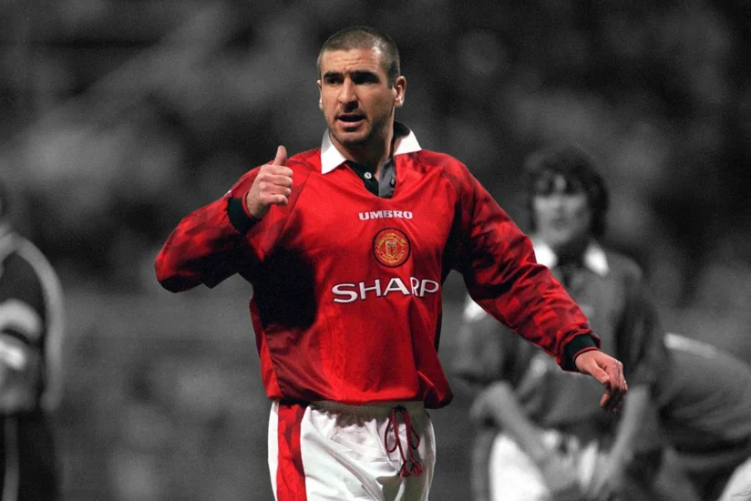 Daha bir məşhur futbolçunun adı Şöhrət Zalına daxil edildi