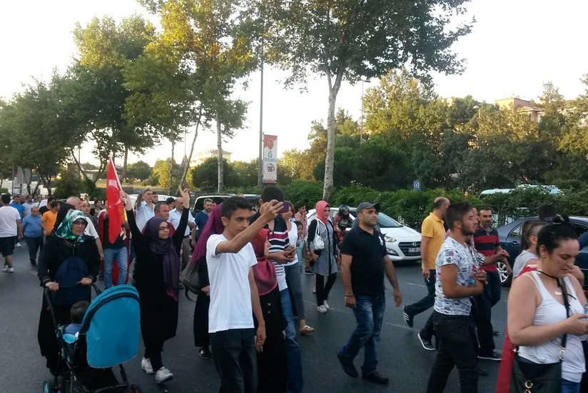 ​Türkiyə xalqı ölkənin birliyi uğrunda meydanlara axın edir - FOTOREPORTAJ