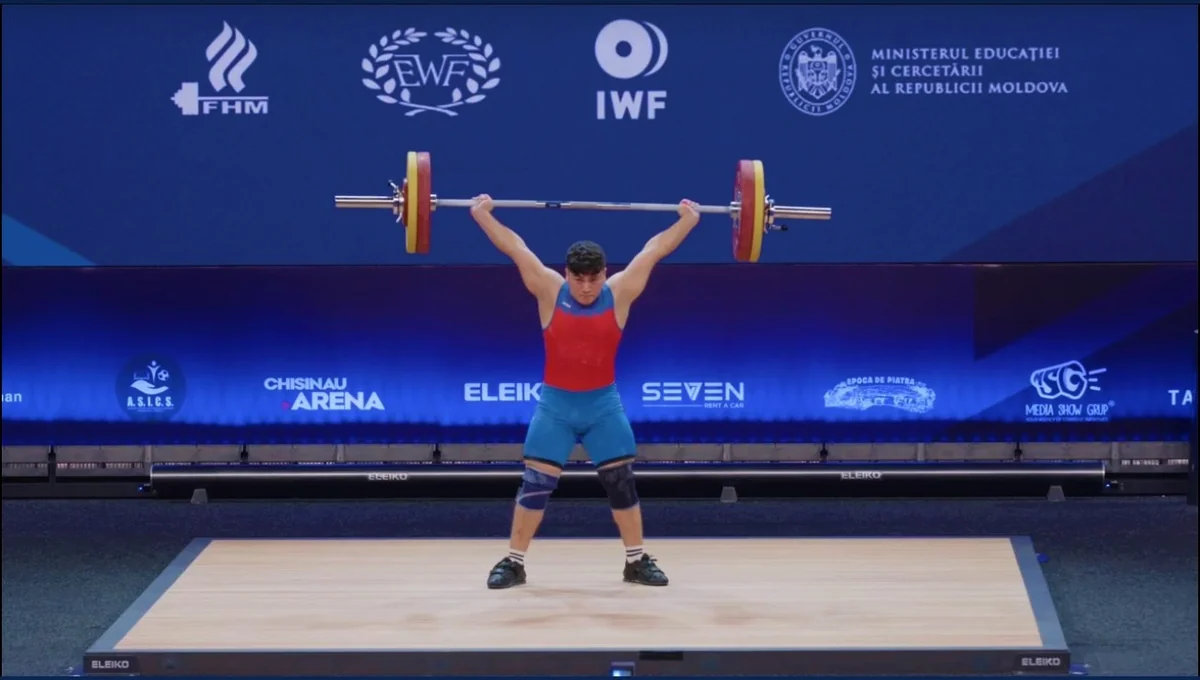 Azərbaycan ağırlıqqaldıranı Moldovada üç qızıl medal qazanıb