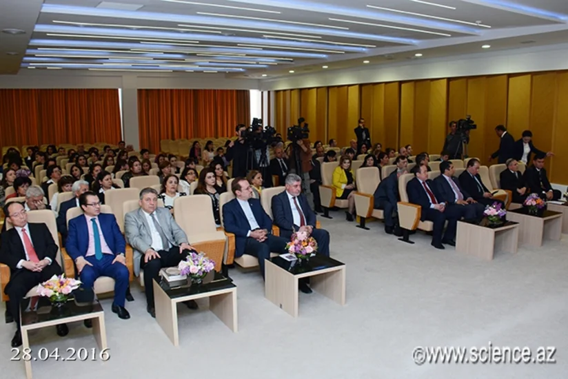 ​Türkmən şairi M.Fəraqinin Azərbaycan dilinə tərcümə edilmiş “Divan”ının təqdimatı olub