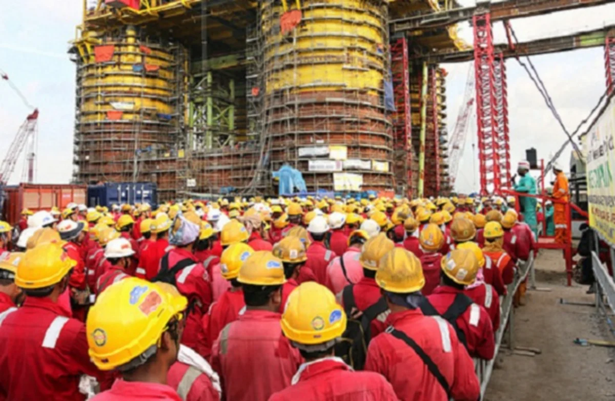 Qabonda “Shell”in işçiləri tətilə başlayıblar