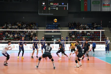 Kişi voleybolçulardan ibarət Azərreyl komandası ölkə çempionu olub