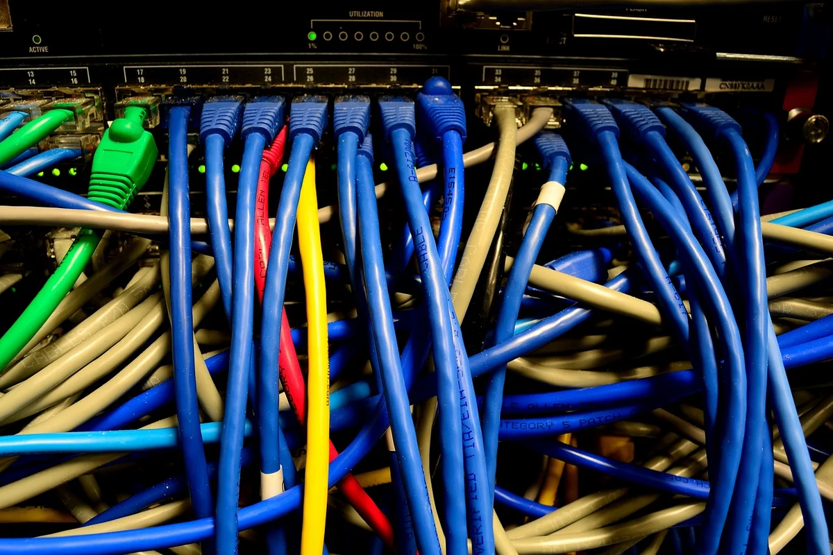 Azərbaycan Qazaxıstandan fiber-optik kabel idxalını bərpa edib   