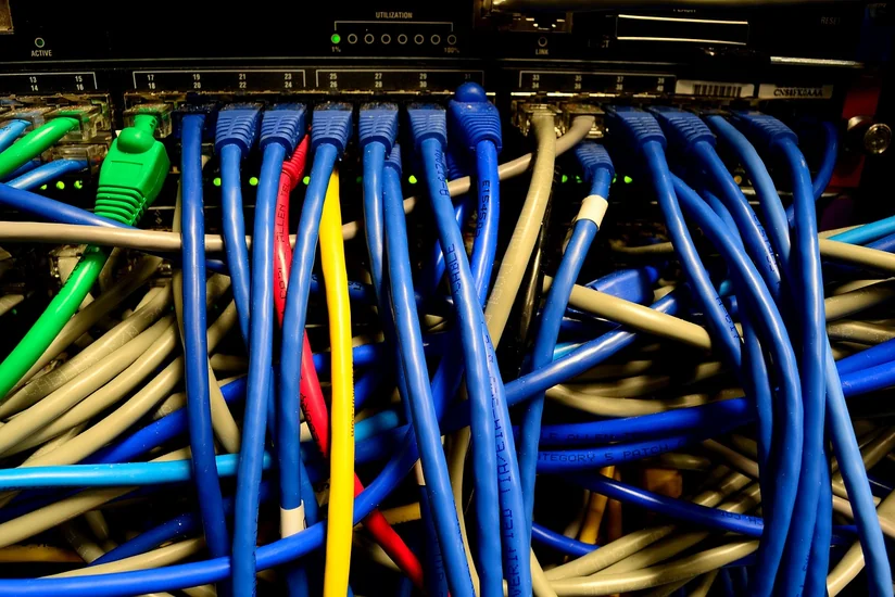 Azərbaycan Qazaxıstandan fiber-optik kabel idxalını bərpa edib   