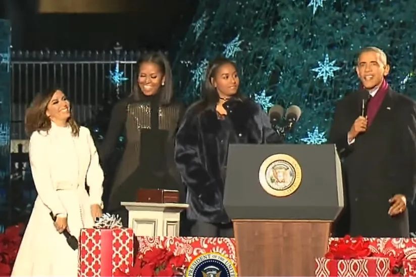 Barak Obama ABŞ-dakı bayram şənliyində Jingle Bells mahnısını oxuyub - VİDEO