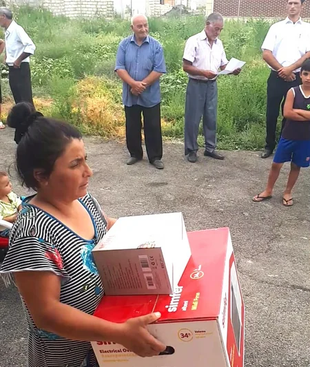 Dövlət Komitəsinin əməkdaşları Cocuq Mərcanlıda sakinlərlə görüşüblər