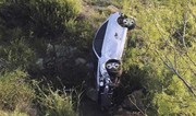 В Шамкире пять человек пострадали при падении автомобиля в овраг