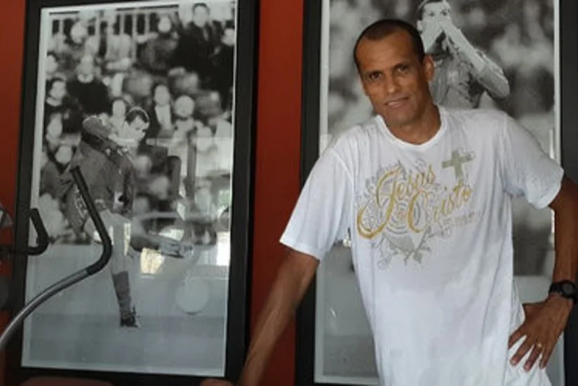 Rivaldo sahibi olduğu klubu satışa çıxarıb