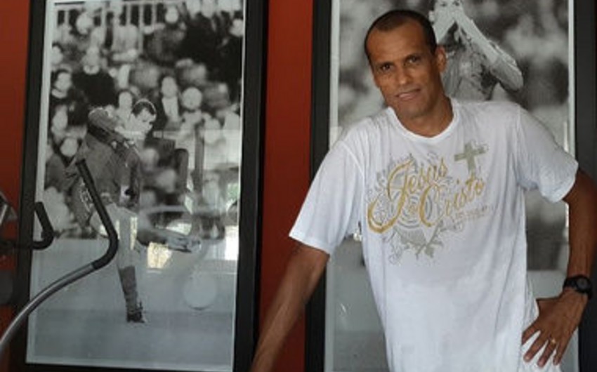 Rivaldo sahibi olduğu klubu satışa çıxarıb