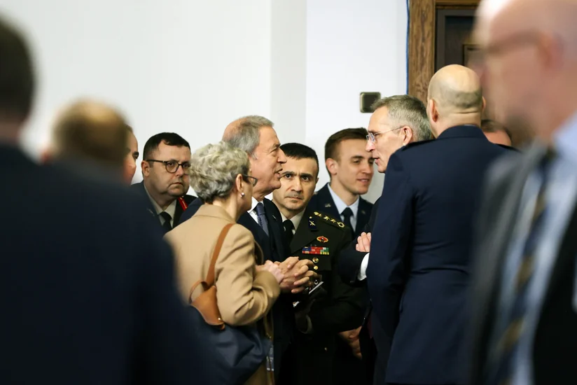 Hulusi Akar NATO-nun Baş katibi ilə görüşüb