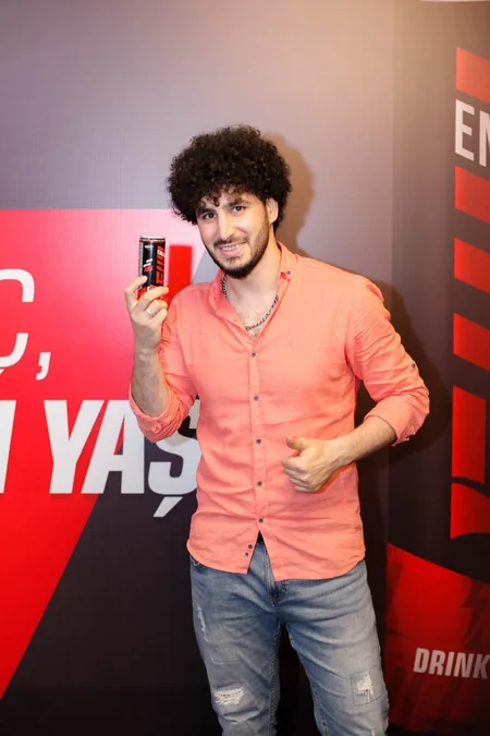 Azərbaycanın reklam bazarında daha bir ilkə imza atılıb