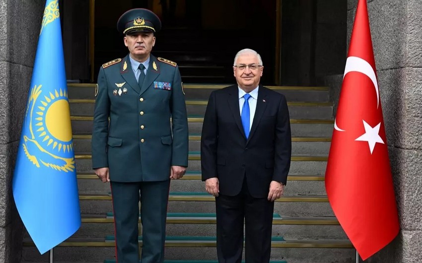 Kazakh Defense Minister meets with Yasar Guler in Türkiye