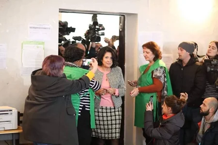 Salome Zurabişvili: “Mənim seçimim dinc və vahid Gürcüstandır”