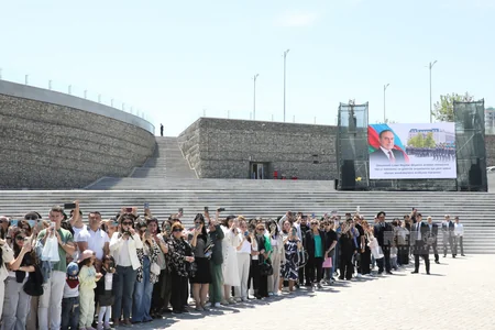 Azərbaycanda xidmətə yeni qəbul olunmuş gömrükçülər and içib