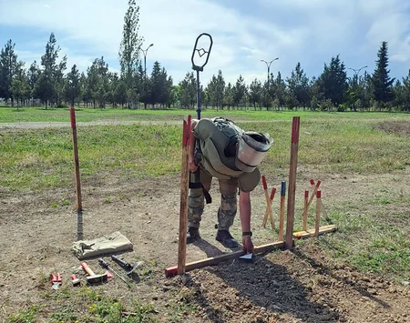 Azerbaijan's engineering units hold combat training classes