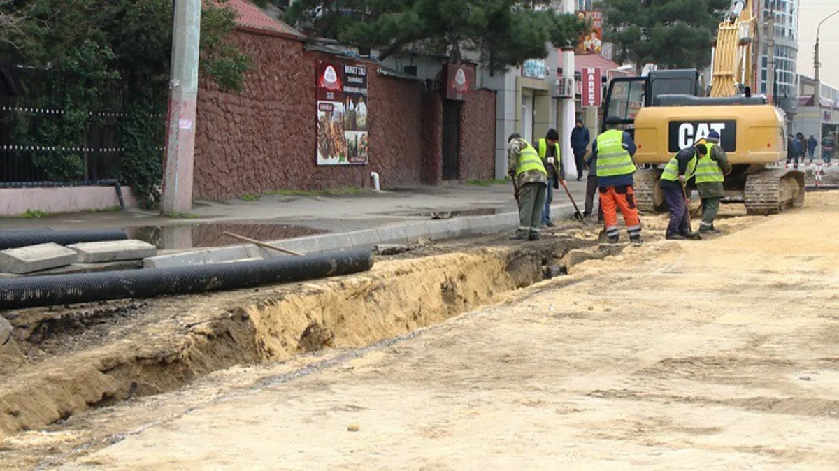 Cəfər Xəndan küçəsinin daha bir hissəsi təmir olunur