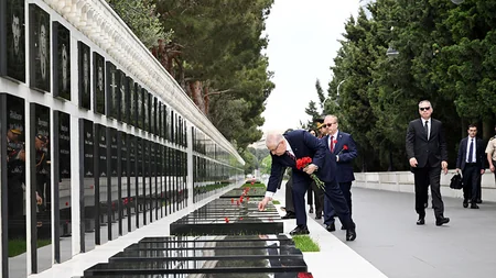 Bakıda Azərbaycan və Türkiyə müdafiə nazirləri görüşüb