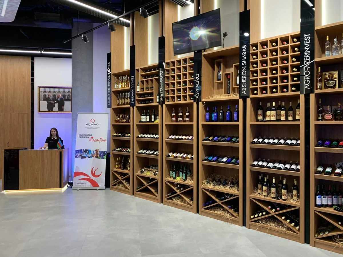 Polşada “Azərbaycan Ticarət Evi” açılıb