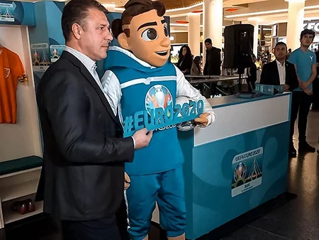 AVRO-2020 Məlumat mərkəzi istifadəyə verildi