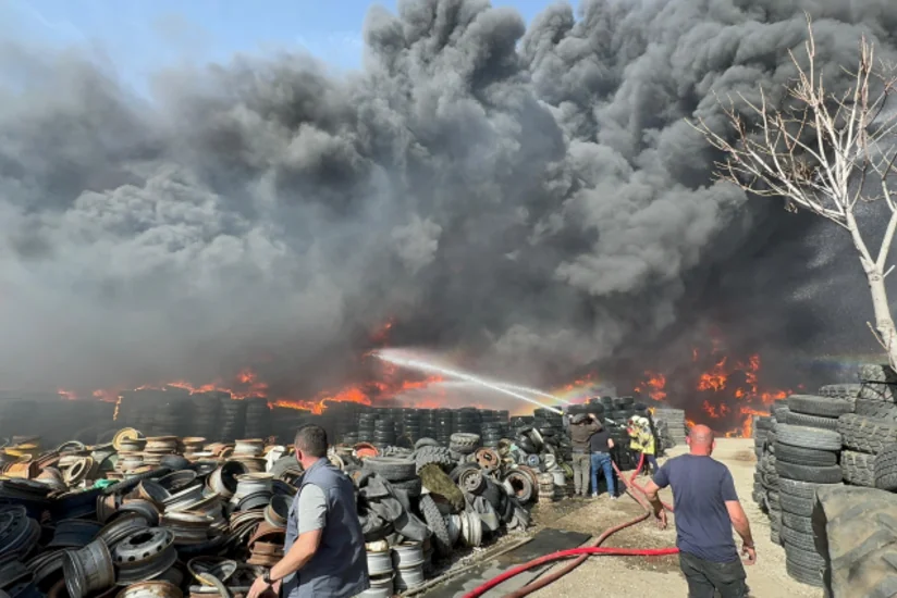 В Анкаре на складе покрышек начался пожар