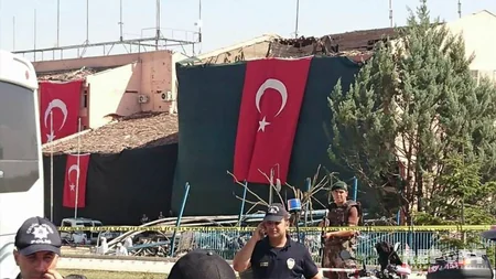 Премьер-министр Турции: В Элазыге 3 полицейских погибли, 217 человек получили ранения - ВИДЕО
