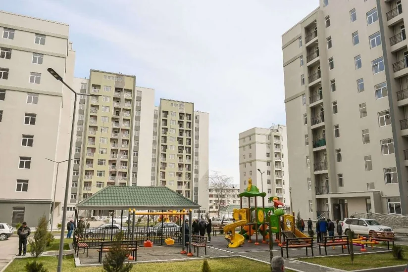 Sosial evlər Azərbaycanın daşınmaz əmlak bazarında qiymətlərə necə təsir edir?