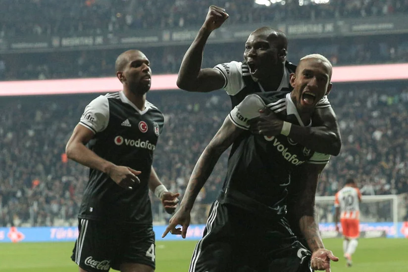 Beşiktaş aparıcı futbolçusu ilə müqavilə müddətini uzadıb