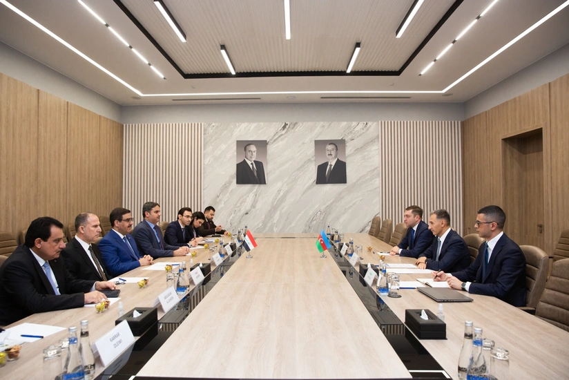 Azərbaycan şirkətlərinin İraqdakı nəqliyyat layihələrində iştirakı nəzərdən keçirilib