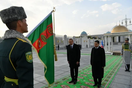 Official welcome ceremony held for President Ilham Aliyev in Ashgabat
