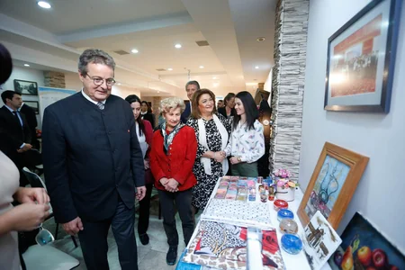 İsveçrə Kantonlar Şurasının sədri Qadın Resurs Mərkəzində olub