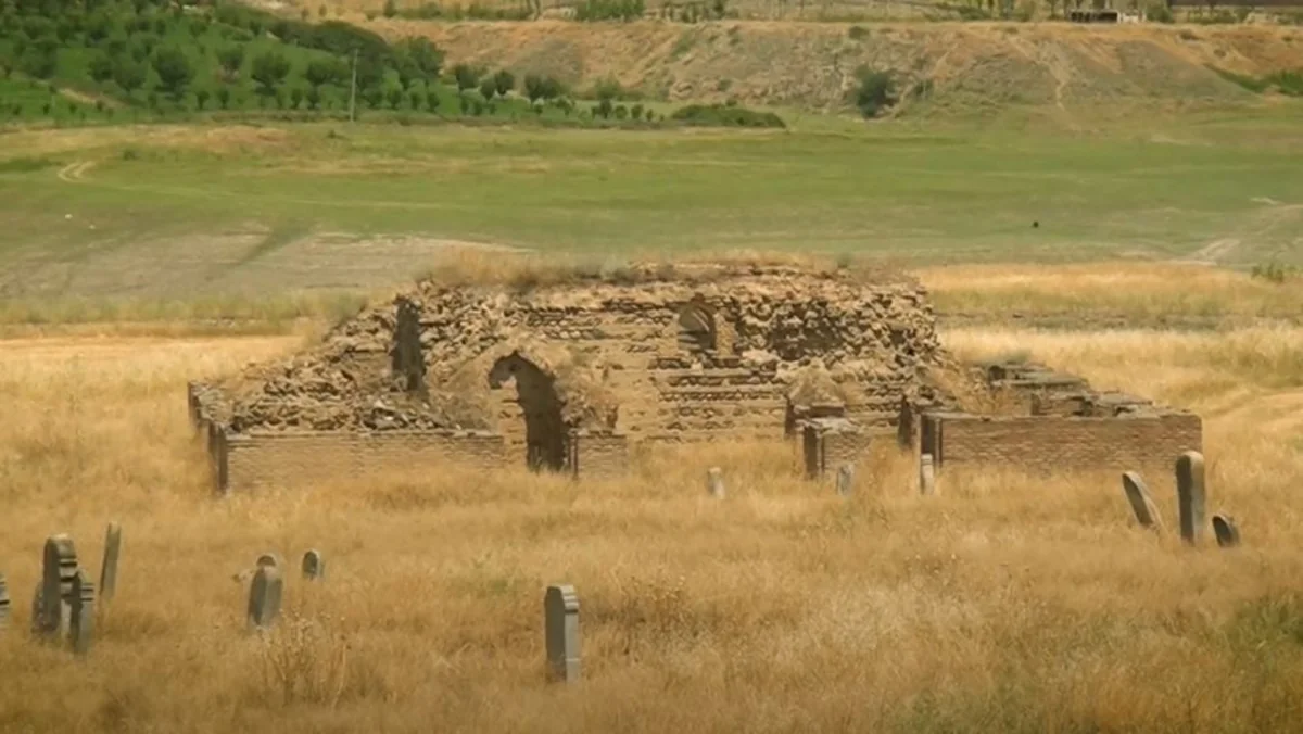 Azərbaycanda qədim yaşayış məskəni tapıldı, ərazidə mühafizə zolağı yaradılıb - VİDEO