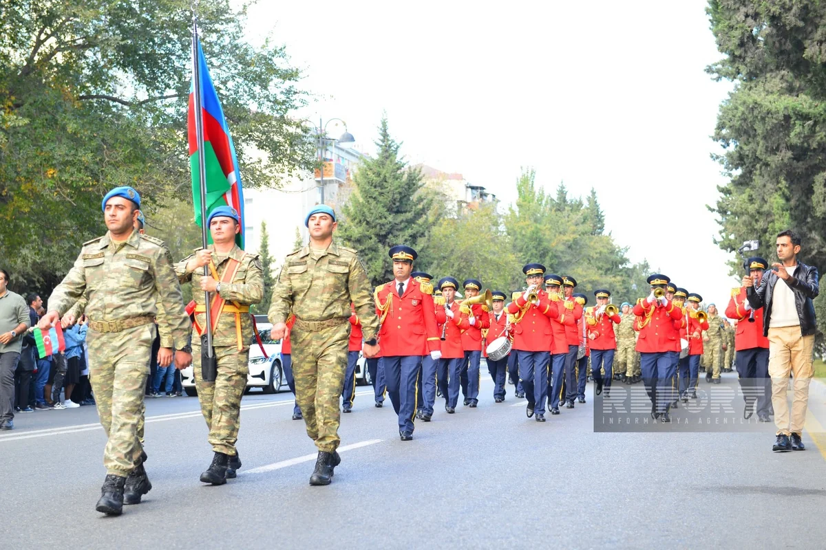 Sumqayıtda Zəfər Günü münasibətilə hərbçilərin yürüşü keçirilib