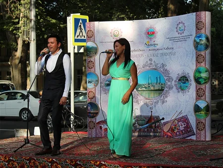 Özbəkistanda Qarabağ geyimləri nümayiş etdirilib