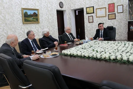 Almaniyalı professor ADNSU-da olub