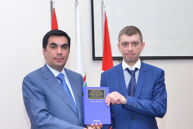 BANM-də “Dəniz neft-qaz platformalarının təhlükəsizliyi” kitabının təqdimatı keçirilib