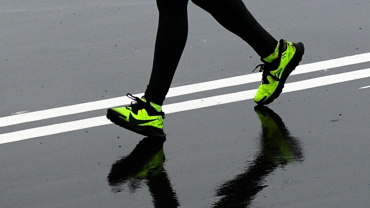 Scientists: Slow walkers more at risk of dying from coronavirus