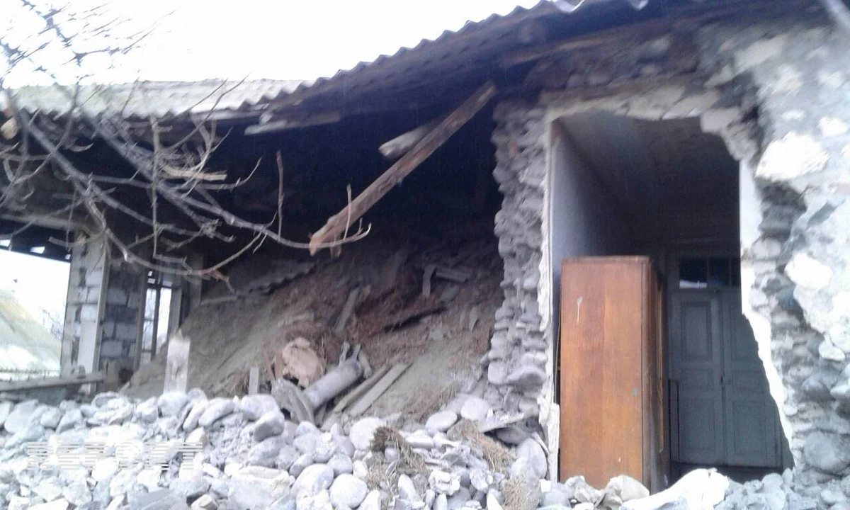 Tərtərdə yaşayış evi uçub - FOTO