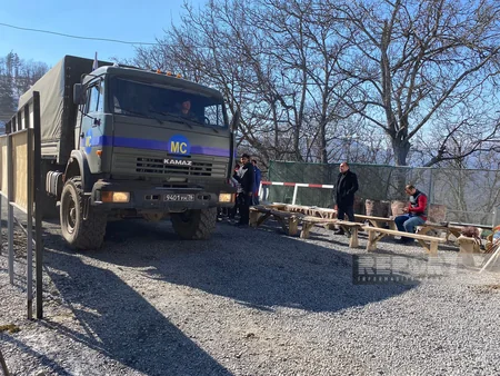 По дороге Ханкенди-Лачын беспрепятственно проехали 46 автомобилей миротворцев