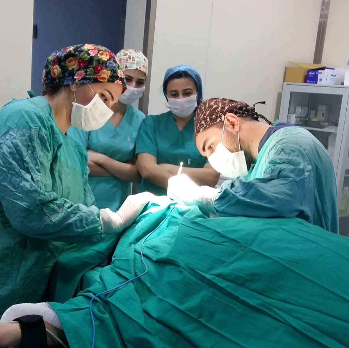 Həkim: “Son bir ildə klinikamızda 15 kişinin süd vəziləri cərrahi yolla kiçildilib”