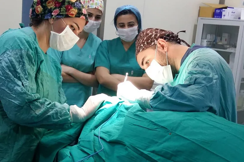 Həkim: “Son bir ildə klinikamızda 15 kişinin süd vəziləri cərrahi yolla kiçildilib”