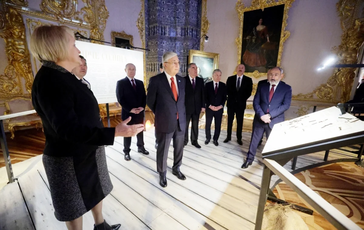 President Ilham Aliyev visits Catherine Palace in Saint Petersburg