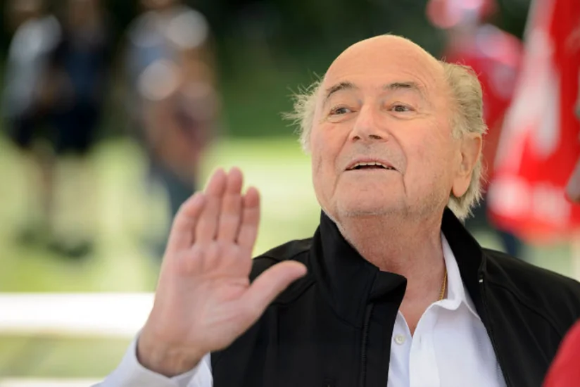 Zepp Blatter sponsor-şirkətlərin istefa çağırışlarına məhəl qoymadı
