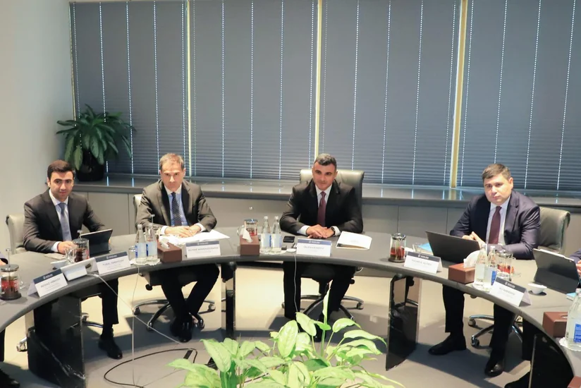 AMB EBRD ilə maliyyə sektorunun dayanıqlı inkişafını müzakirə edib