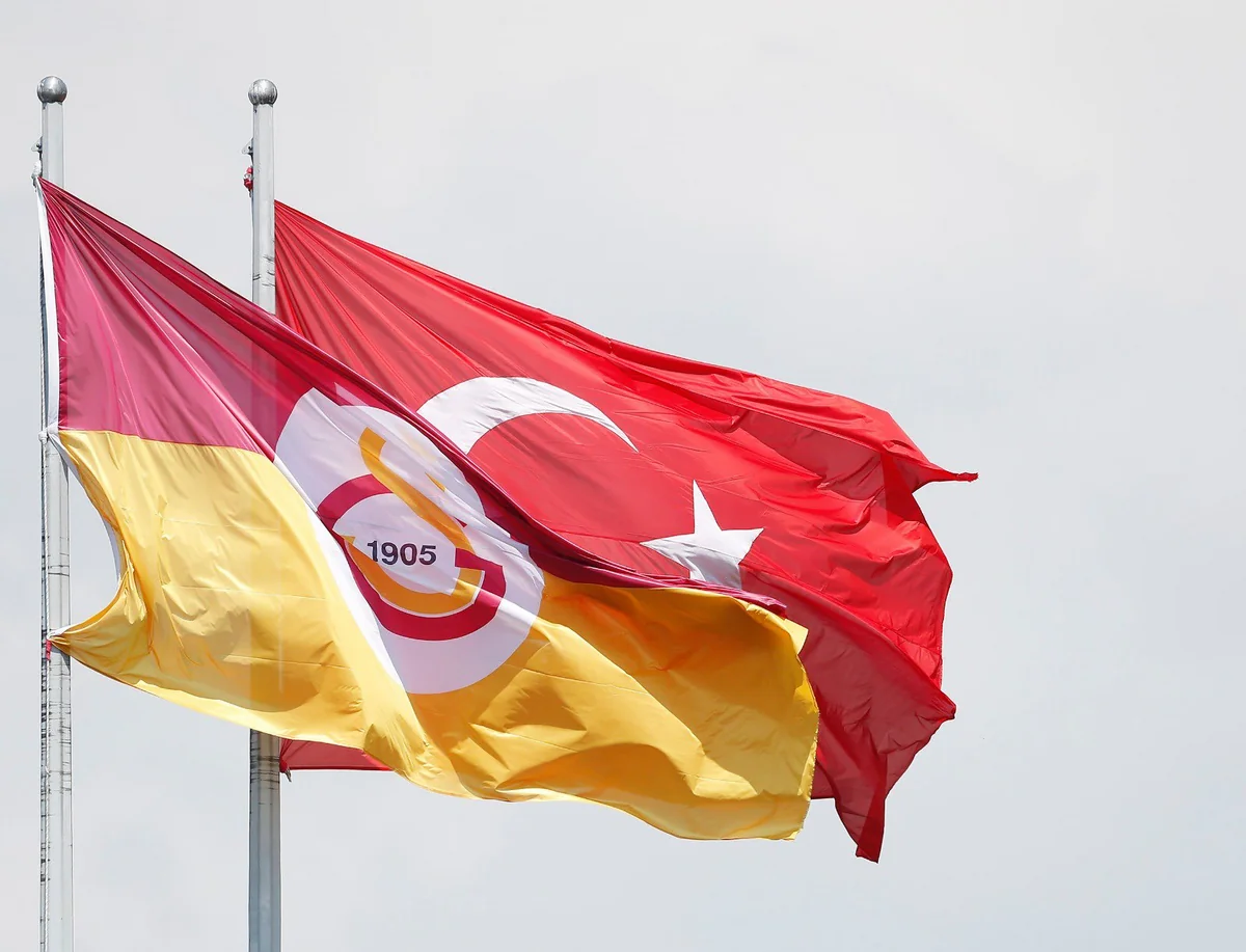 Qalatasaraydan paylaşım: AzərbayCANda görüşərik