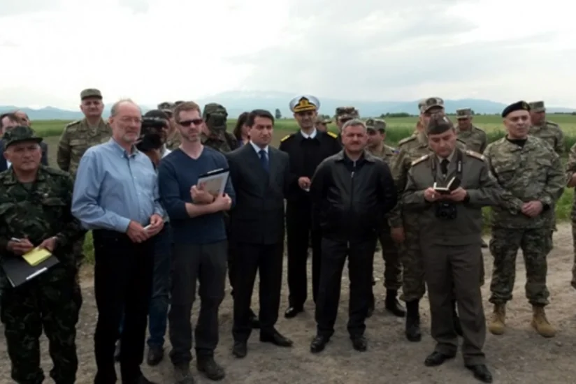 Xarici ölkələrin Azərbaycandakı hərbi attaşelərinin cəbhəboyu zonaya səfəri başlayıb