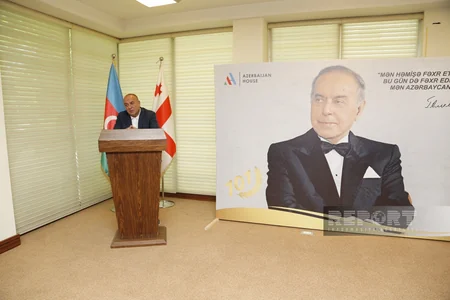 Gürcüstanda Azərbaycan Evinin təşəbbüsü ilə Heydər Əliyevin anadan olmasının 101-ci ildönümü qeyd edilib