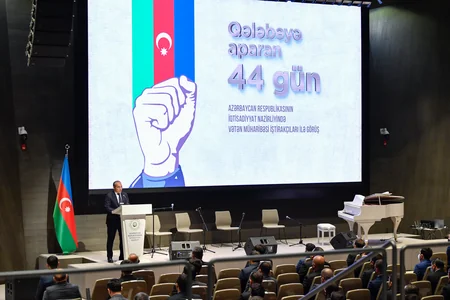 İqtisadiyyat naziri Vətən müharibəsində iştirak etmiş əməkdaşlarla görüşüb