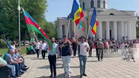 В Кишиневе проходит митинг в поддержку евроинтеграции Молдовы - ФОТОРЕПОРТАЖ