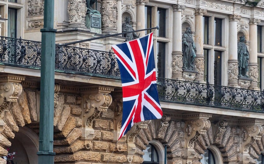 Britaniya İrana qarşı sanksiyalar siyahısını genişləndirib