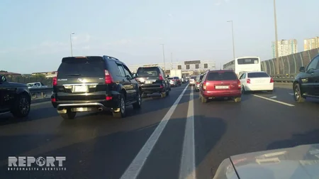 Bakıda zəncirvari yol qəzası olub - FOTO